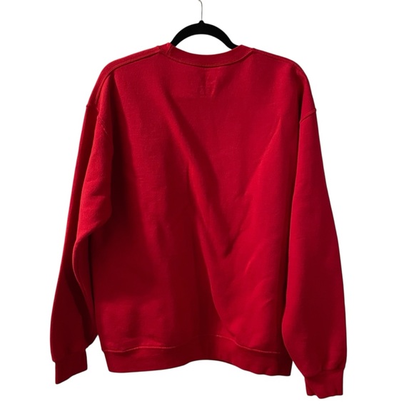 Unique Taylor Swift and Travis Kelce Handmade Sweatshirt L Heart Hands Chiefs - Picture 2 of 3